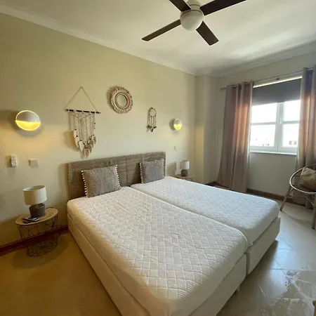 Apartment Title E Title - Oura *