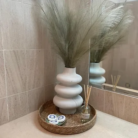 Title E Title - Oura * אלבופיירה
